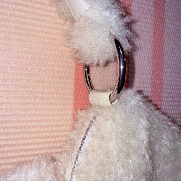 H&M Cream Faux Fur Shoulder Bag - Picture 8 of 15